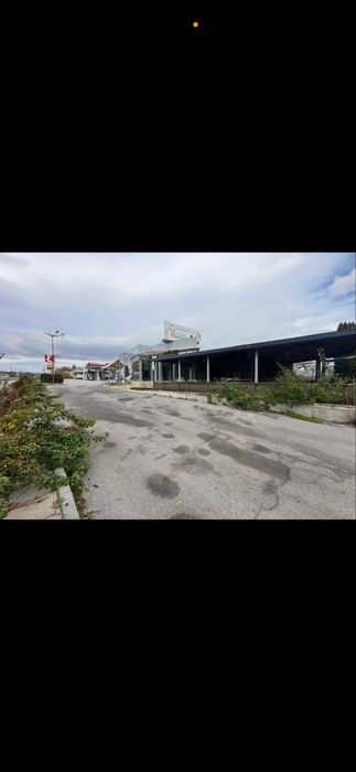 Продавам работещ РЕСТОРАНТ помещение ЗА ШОУРУМ АВТОКЪЩА