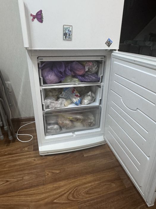 Продам холодильник