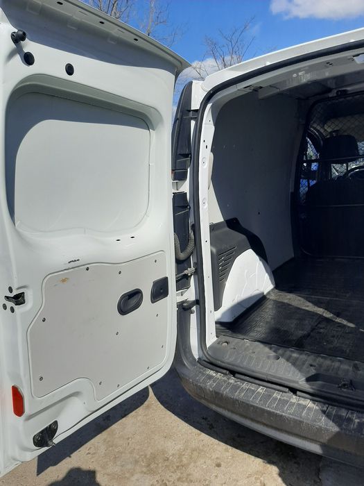 Dezmembrez piese renault kangoo citan maxi
