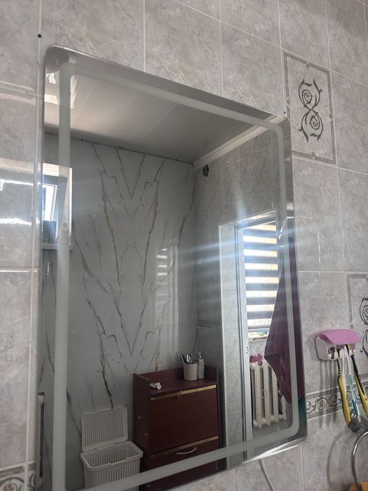 Раквина с тумбой с зеркло