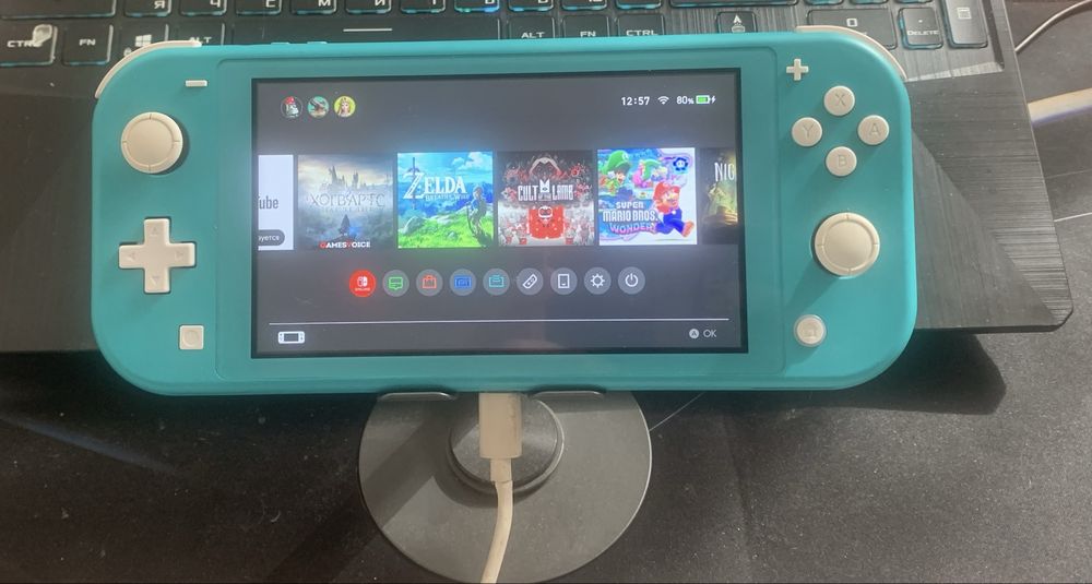 Продам прошитый nintendo switch lite