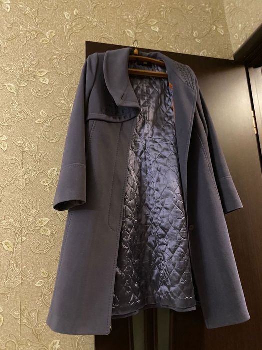 Продам пальто демисезонное