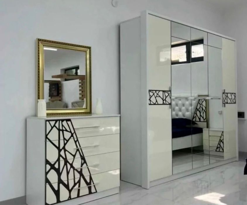 Продам спальную гарнитуру