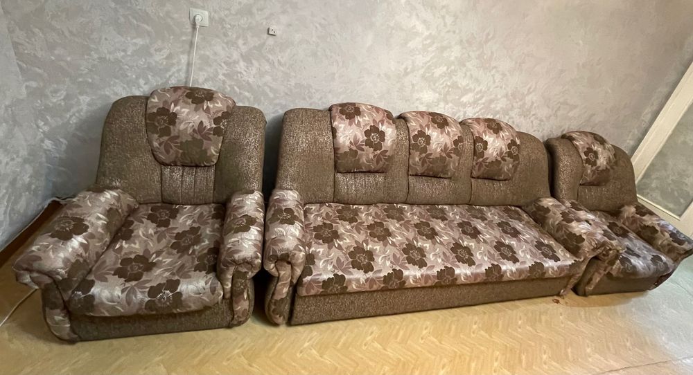 Продам диван и два кресла б/у