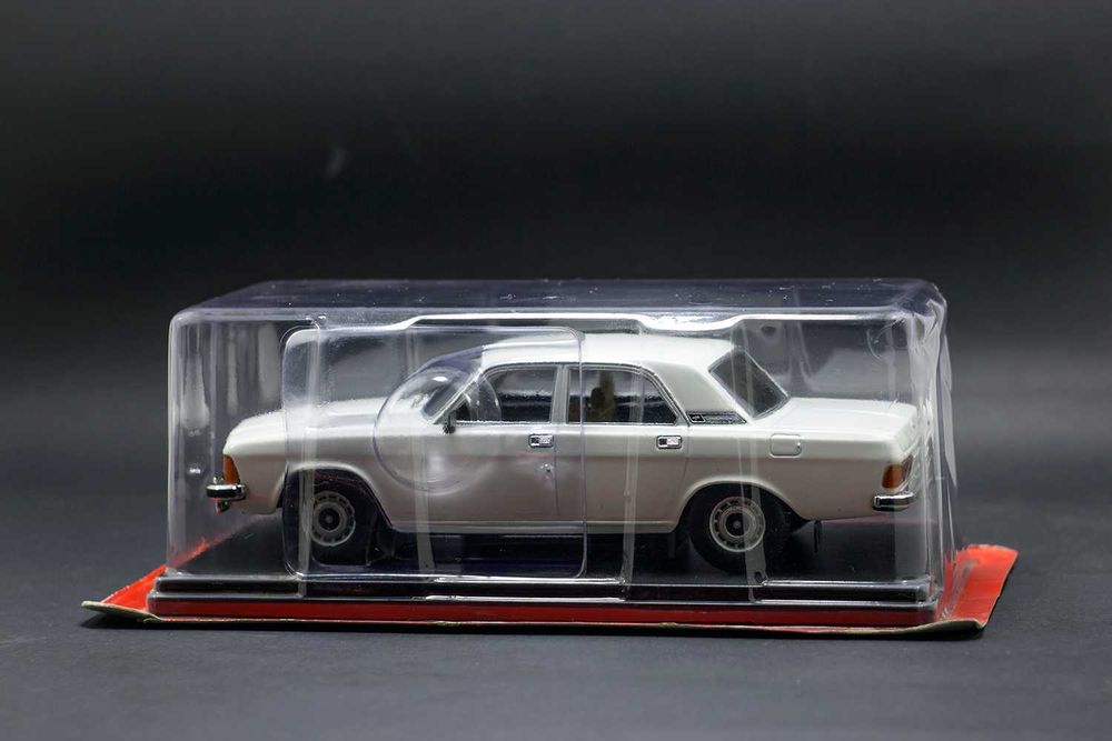 БОЛЬШАЯ игрушечная модель ВОЛГИ: ГАЗ-3102 и другие в масштабе 1:24