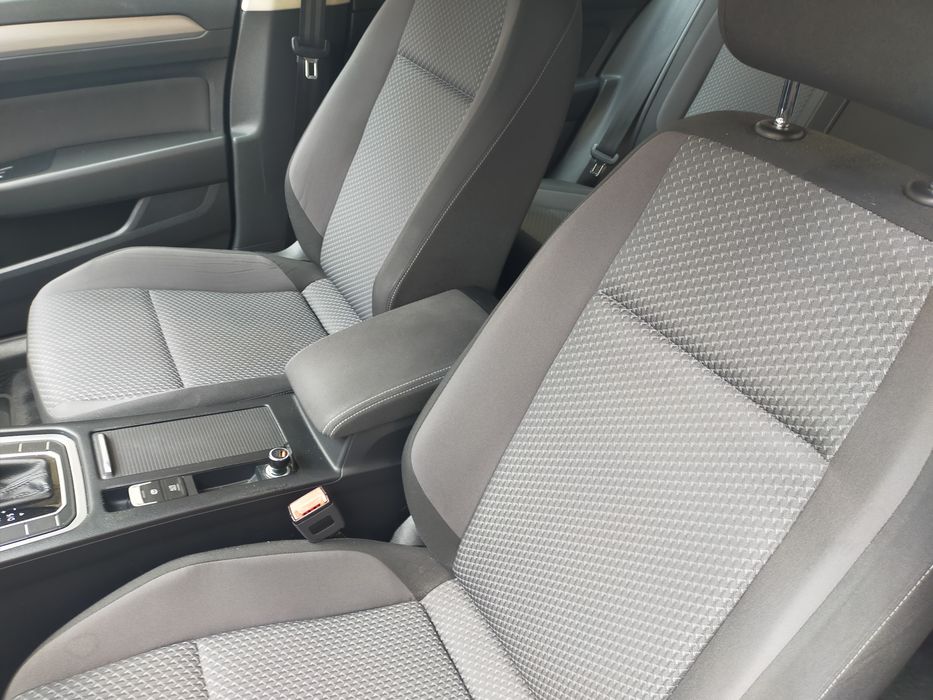 Volkswagen Passat B8 Variant 2.0 TDi 150 CP DSG6 an 2015