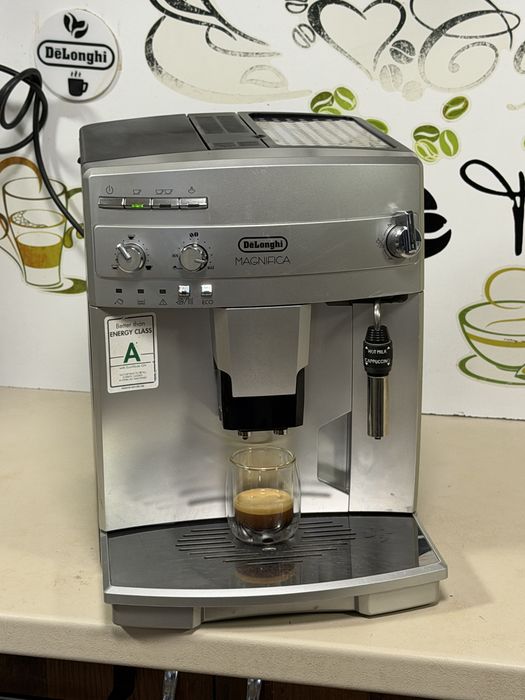 Кафемашина кафе автомат delonghi magnifica с гаранция