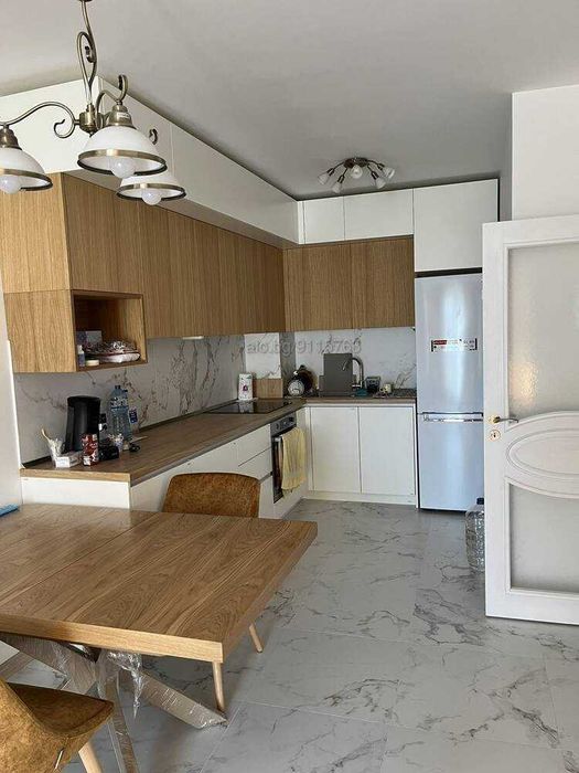 Продава се Двустаен апартамент в София, Белите брези - 76 кв.м за 2027 €/кв.м - Снимка #2