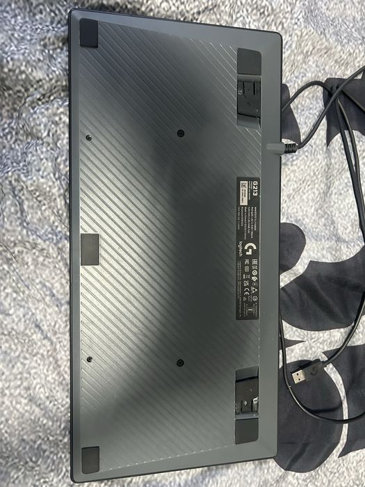 Продавам клавиатура Logitech g213
