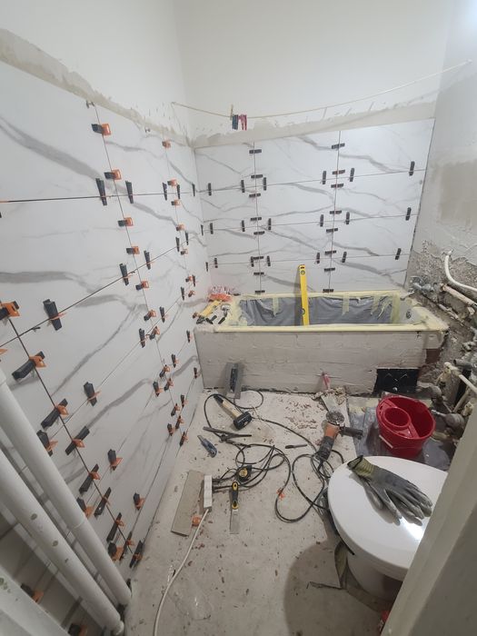 Renovari apartamente construcții meseriasi rigips faianta jugrav glet