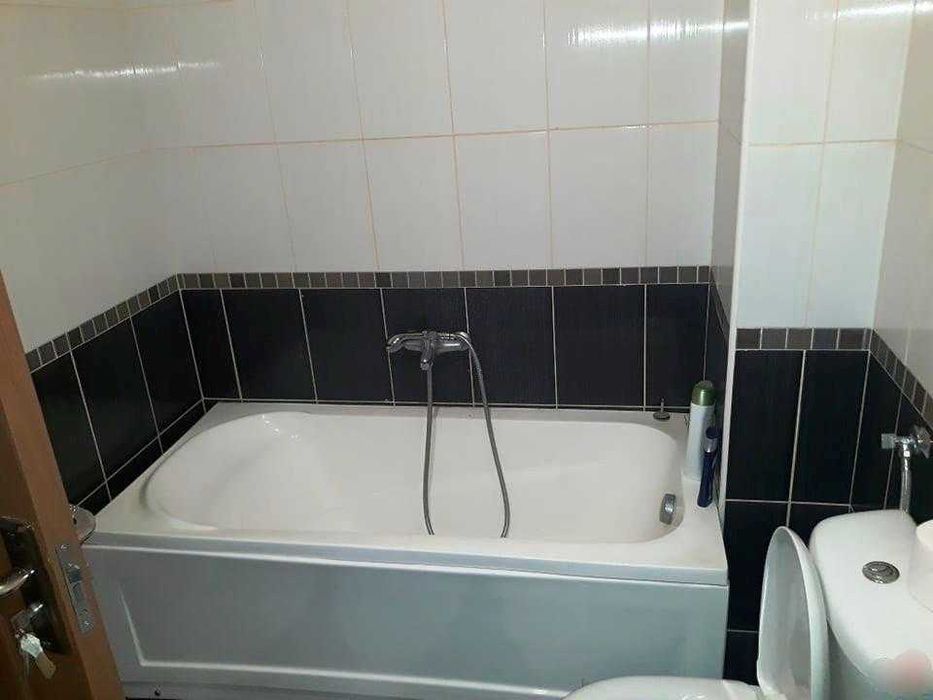 Дава се под наем Едностаен апартамент в Бургас, Център - 30 кв.м за 153 € - Снимка #3