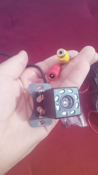 Vând camera marșarier! Negociabil