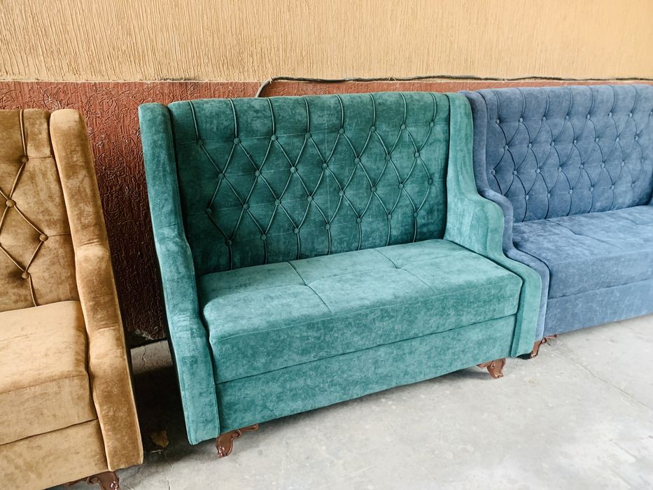 Диван. Диваны в кафе. диванчик