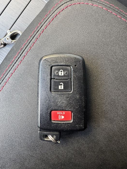 Продам ключи от Toyota Tundra