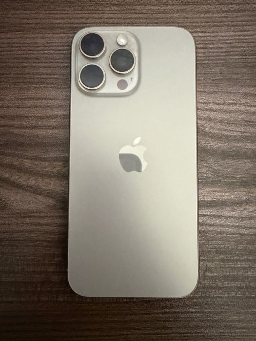 iPhone 16 Pro Max 256 идеален