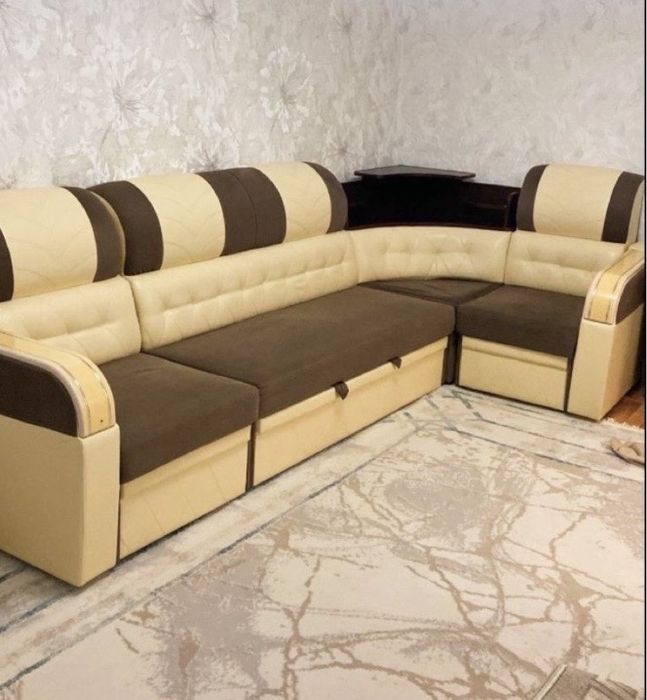 Продам диван угловой