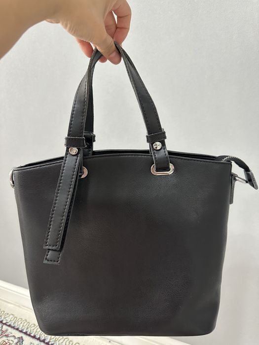 Женская сумка черная