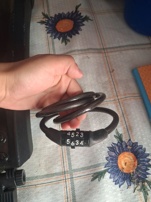 Продаю все по 500 тенге