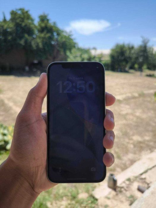 Iphone 12 ideal holatda
