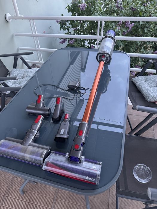 Vand Dyson V10 stare buna