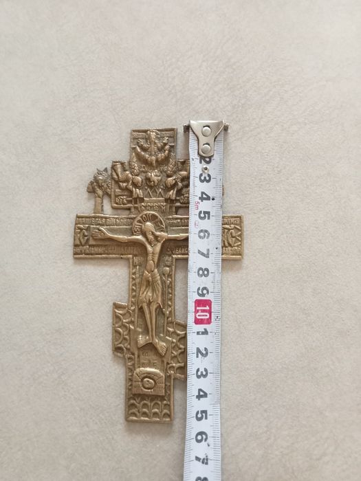 Продам бронзовый старинный крест