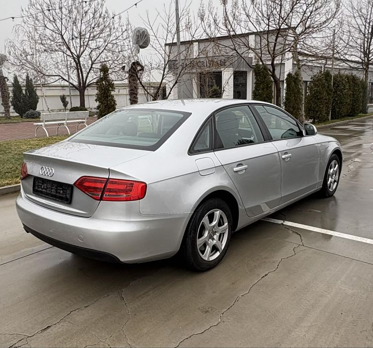 Vând sau schimb Audi A4 B8, 2008 cu duba cu 3 locuri