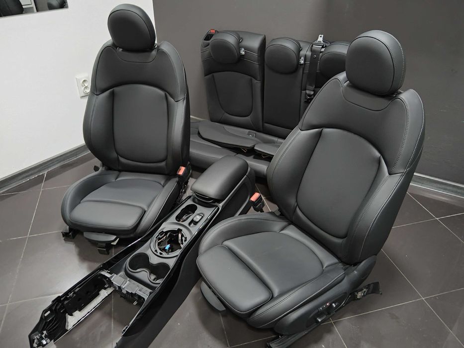 Като Ново Черен Спортен Кожен Салон Mini Clubman F54 Комплект