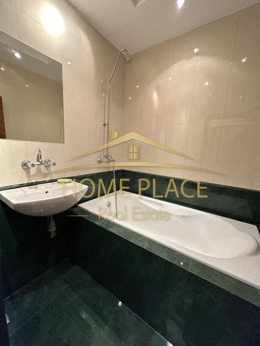 Дава се под наем Тристаен апартамент в Варна, Център - 120 кв.м за 1020 € - Снимка #10