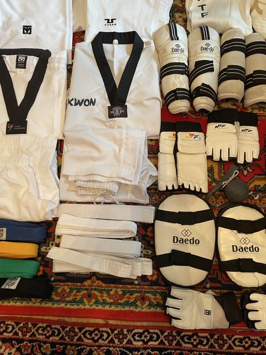 Продам аммуницию для таэквондо и бокса