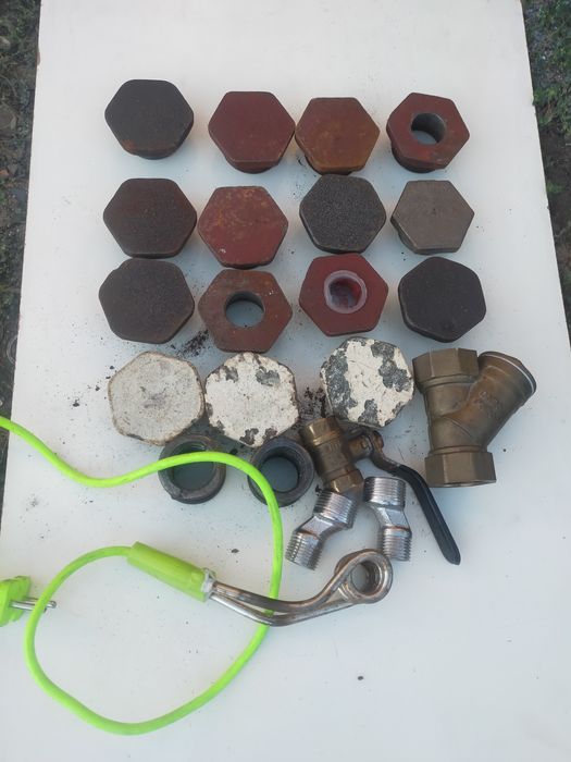 Продам заглушки Чугун