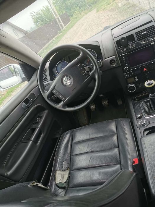 Vând Tuareg 2.5 manual disel 4x4 an 2004