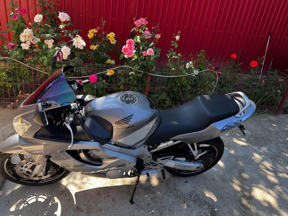 Honda 600 f4i intretinuta exemplar