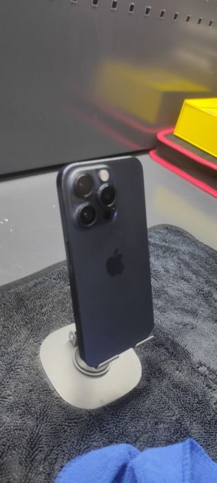 Iphone 15 pro продам