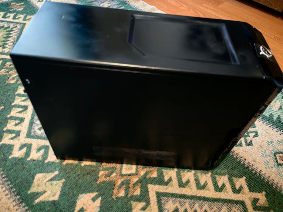 Vând PC performant – ideal pentru gaming și muncă!