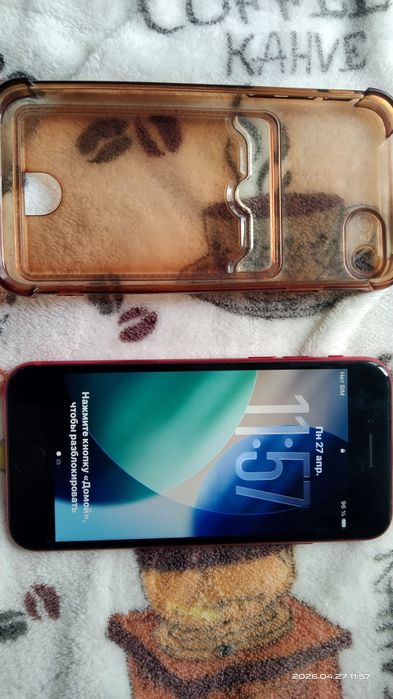 Продам айфон SE 2020,телефон без повреждений в ремонте не был,все цело