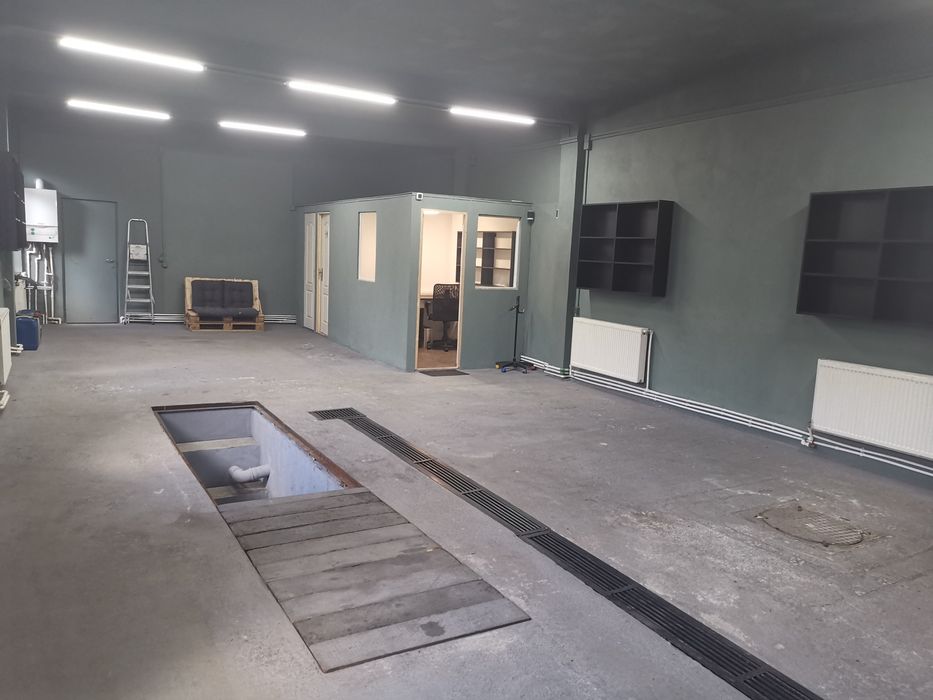 Închiriez garaj, spațiu 90 mp, în Răcădău.