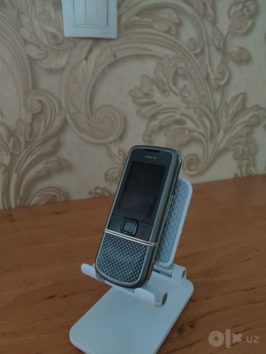 Nokia 8800 Carbon 4Gb Srochni