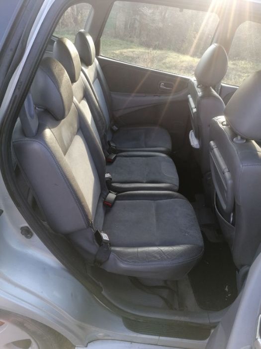 Нисан Алмера Тино, Nissan Almera Tino