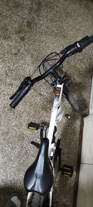 Vând bicicleta copii 20"