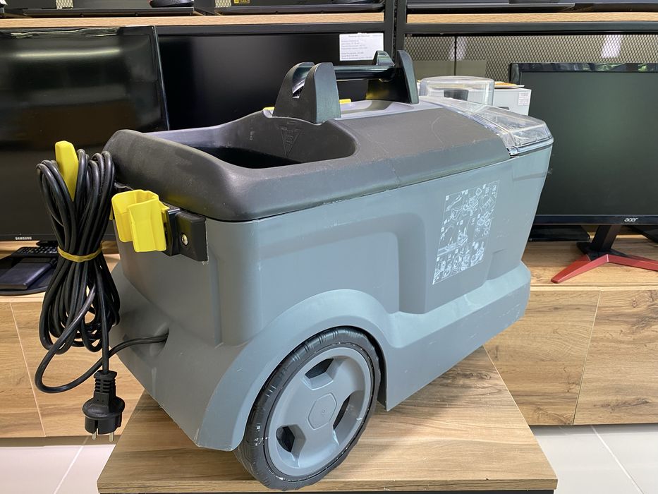 Моющий пылесос Karcher Professional Puzzi 10/1, 2 насадки, 9296/А10