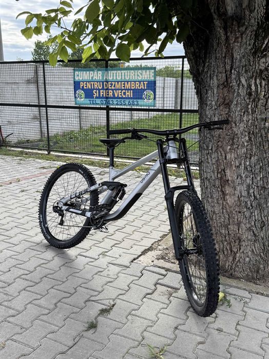 Vand Bicicleta de Downhill Cube Two15Pro 2025