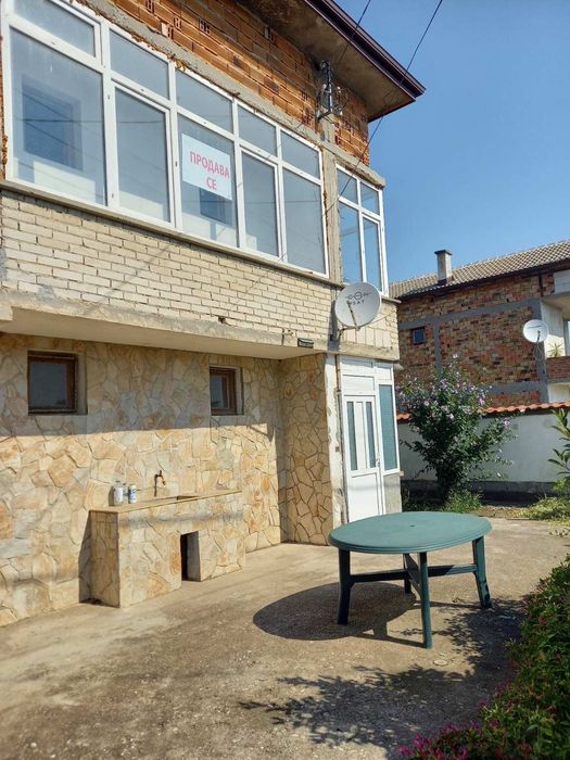 Продавам КЪЩА в с. Боянци, общ. Асеновград, обл. Пловдив