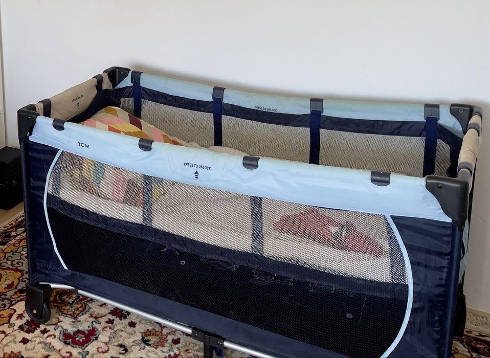 Pătuț pliabil bebeluș