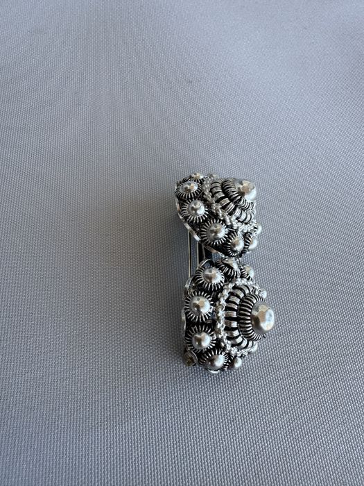 Brosa din argint filigran