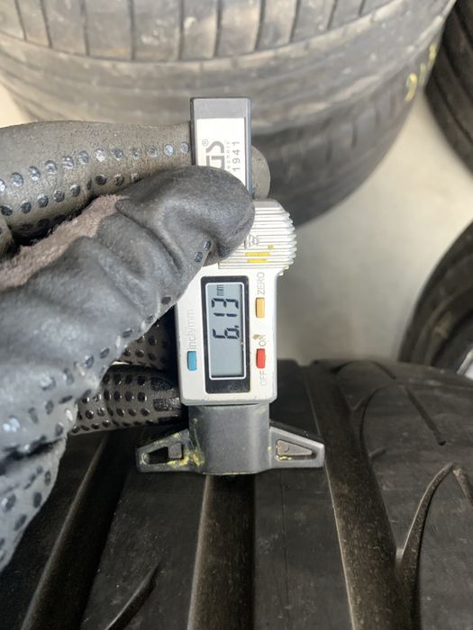 anv vara 255/40/18 Bridgestone