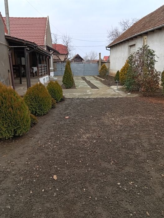 Vând casă în orașul Curtici