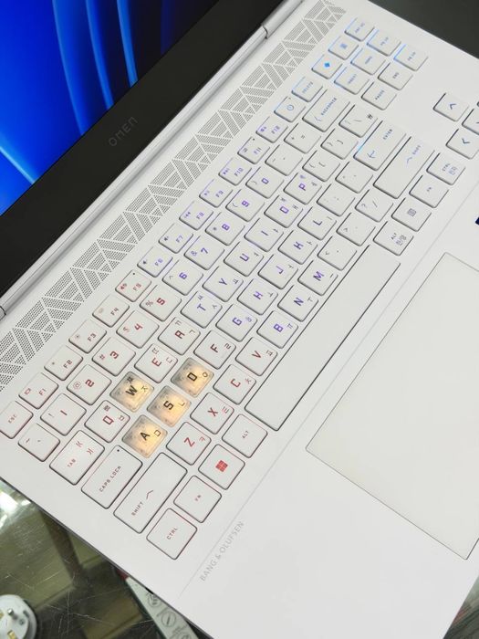 Hp Omen 16 ideal