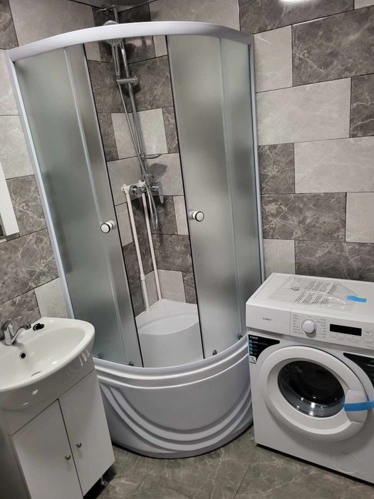 Inchiriez garsoniera  modernizata