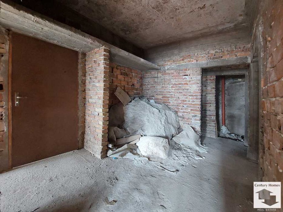 105597 Първи етаж от двуфамилна къща  в кв. Акация, гр. В. Търново