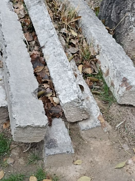 Бетонная стойка советский